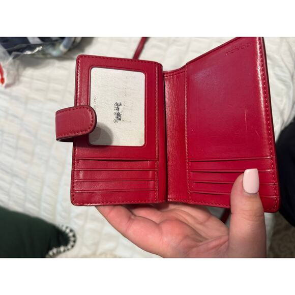 Like New Coach File Cross Body Signature Canvas Red Trim w/ Matching Wallet - Picture 2 of 8